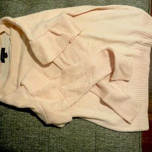 Light pink puff sleeve sweater